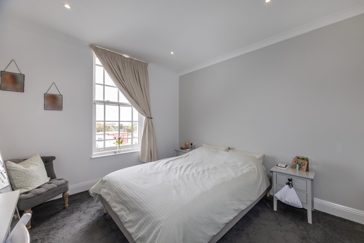 Newington House photo 11