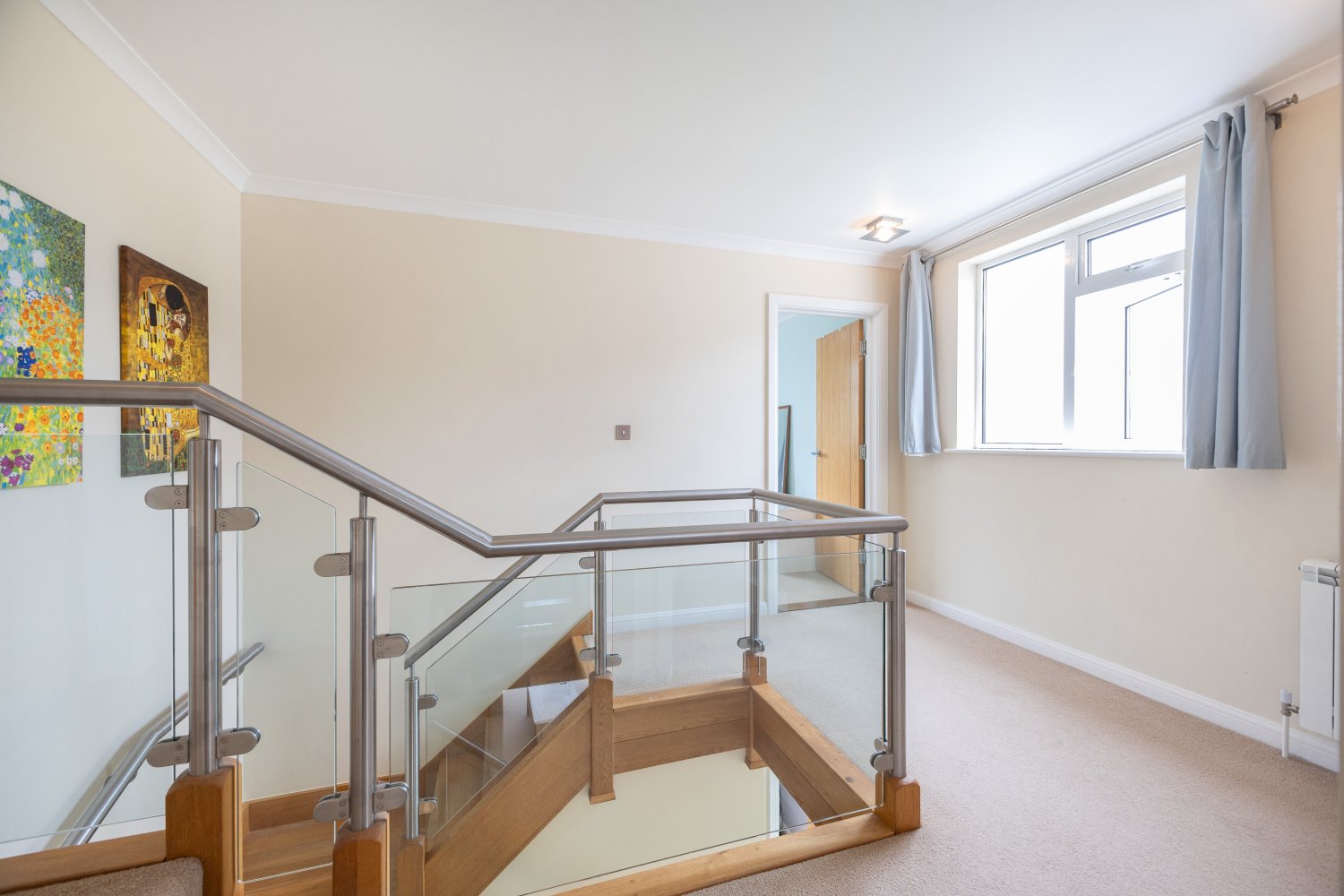 6 St Martins Court photo 13