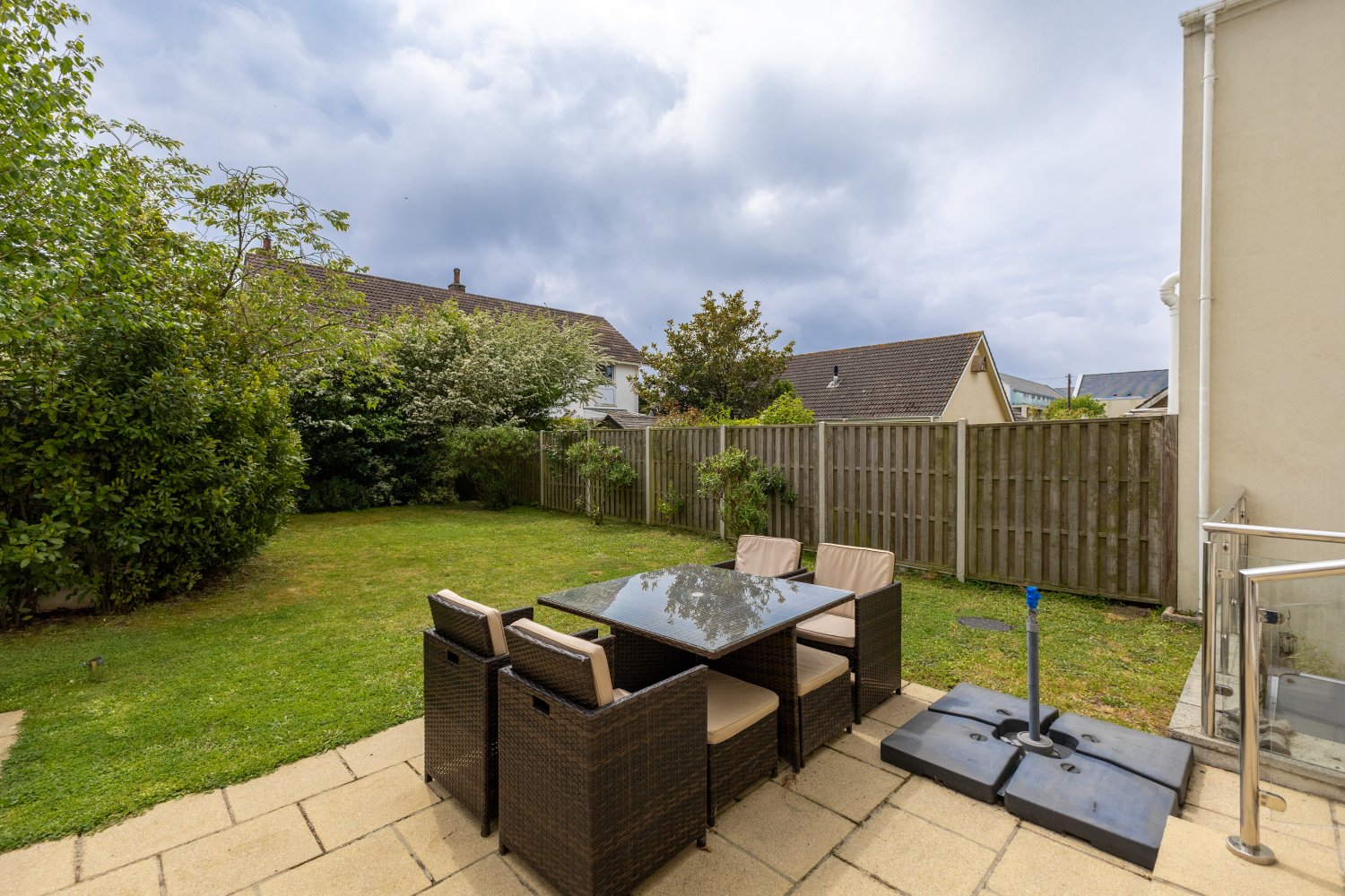 6 St Martins Court photo 29