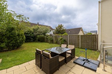 6 St Martins Court photo 29