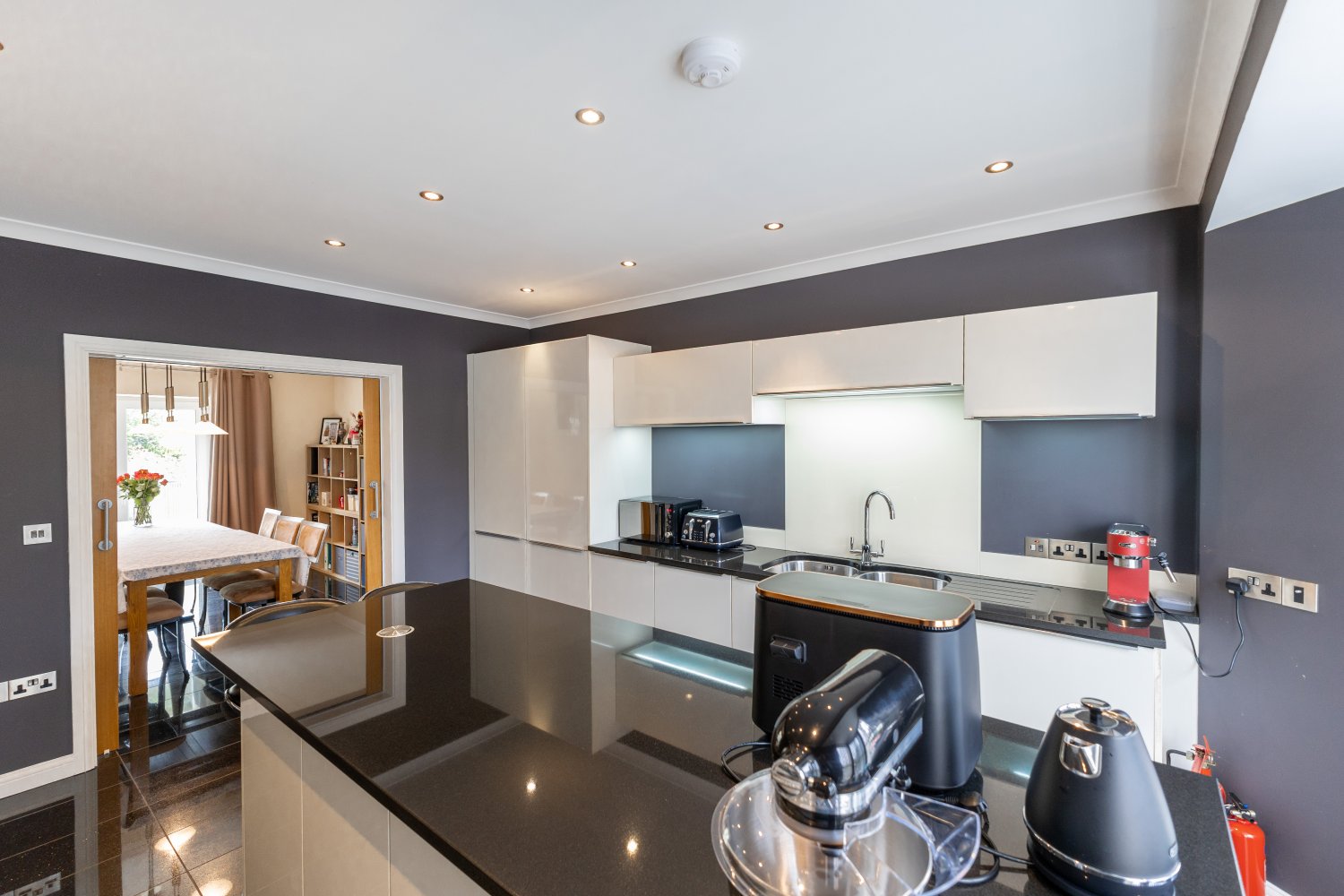 6 St Martins Court photo 8