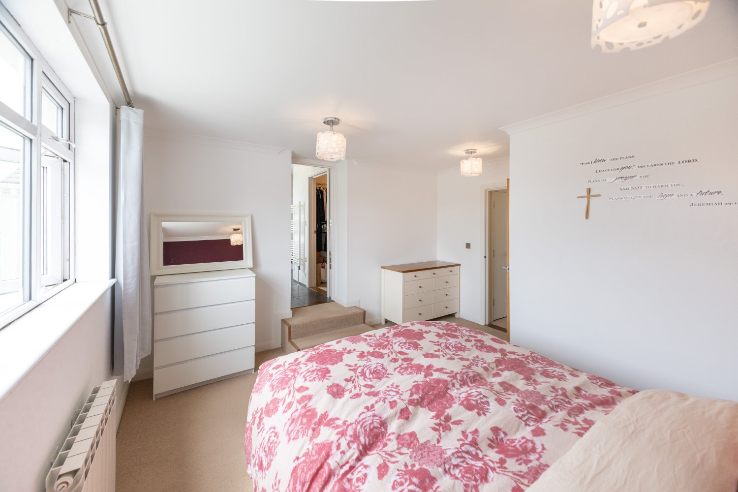 6 St Martins Court photo 24