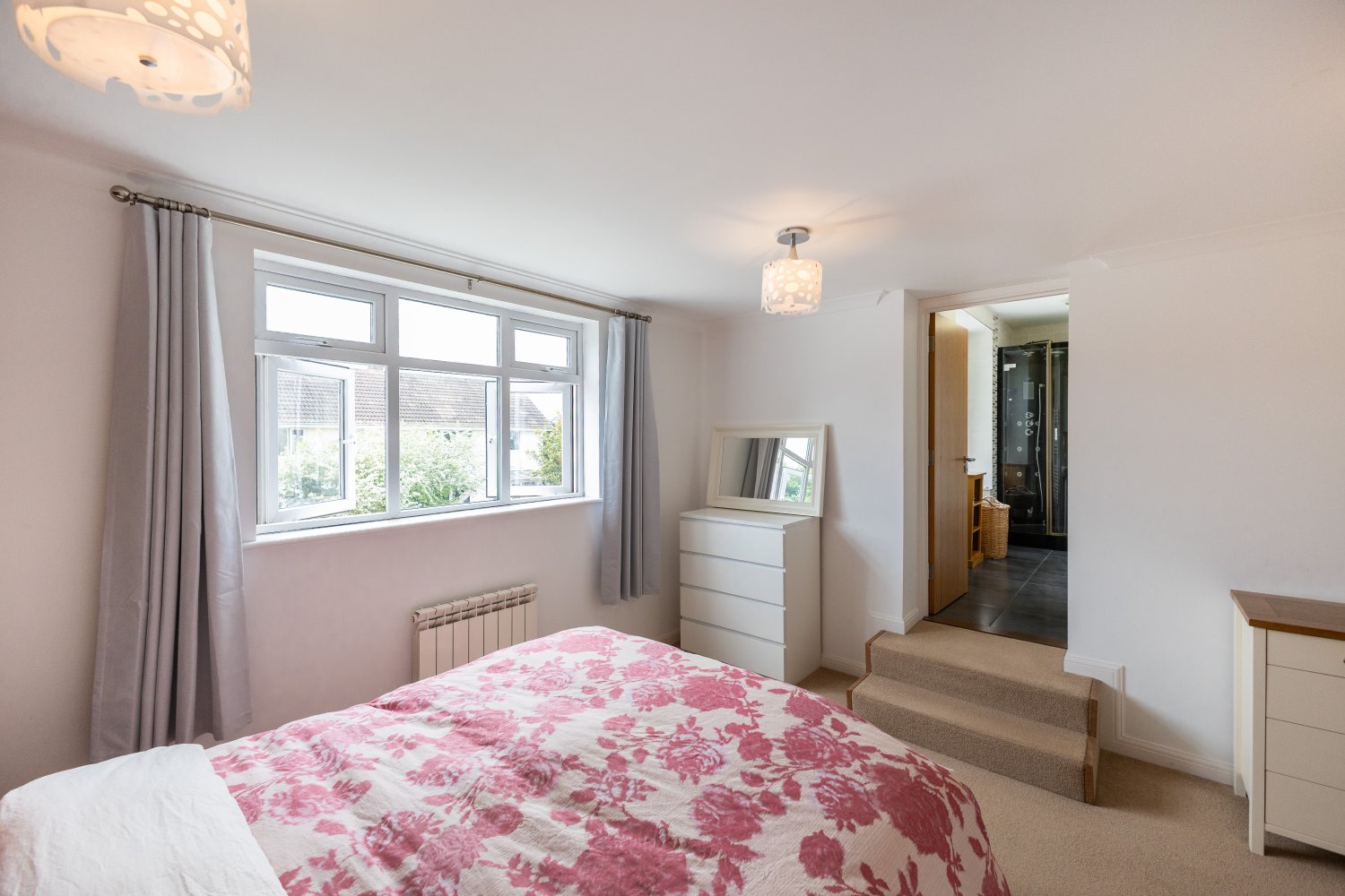 6 St Martins Court photo 23