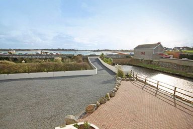 La Rousse Apartments photo 16