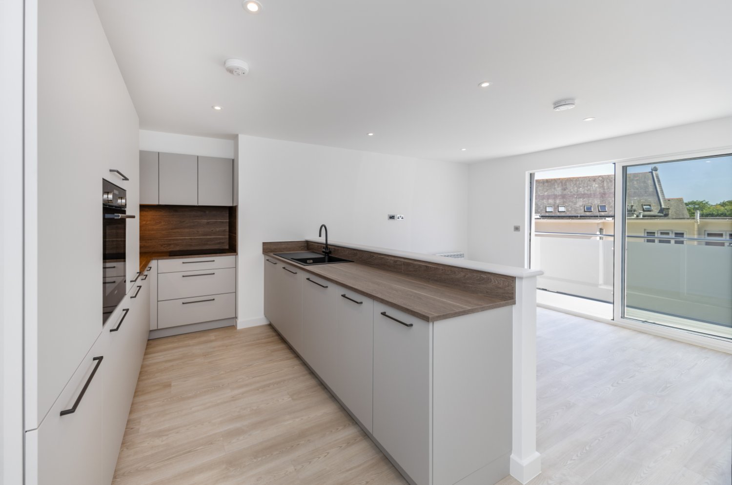 2 Mount Hermon Apartments photo 2