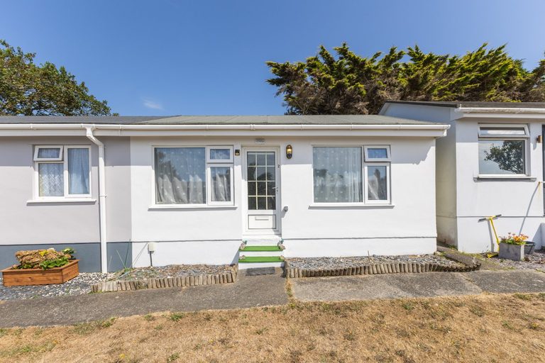 2 Tropicana Bungalows