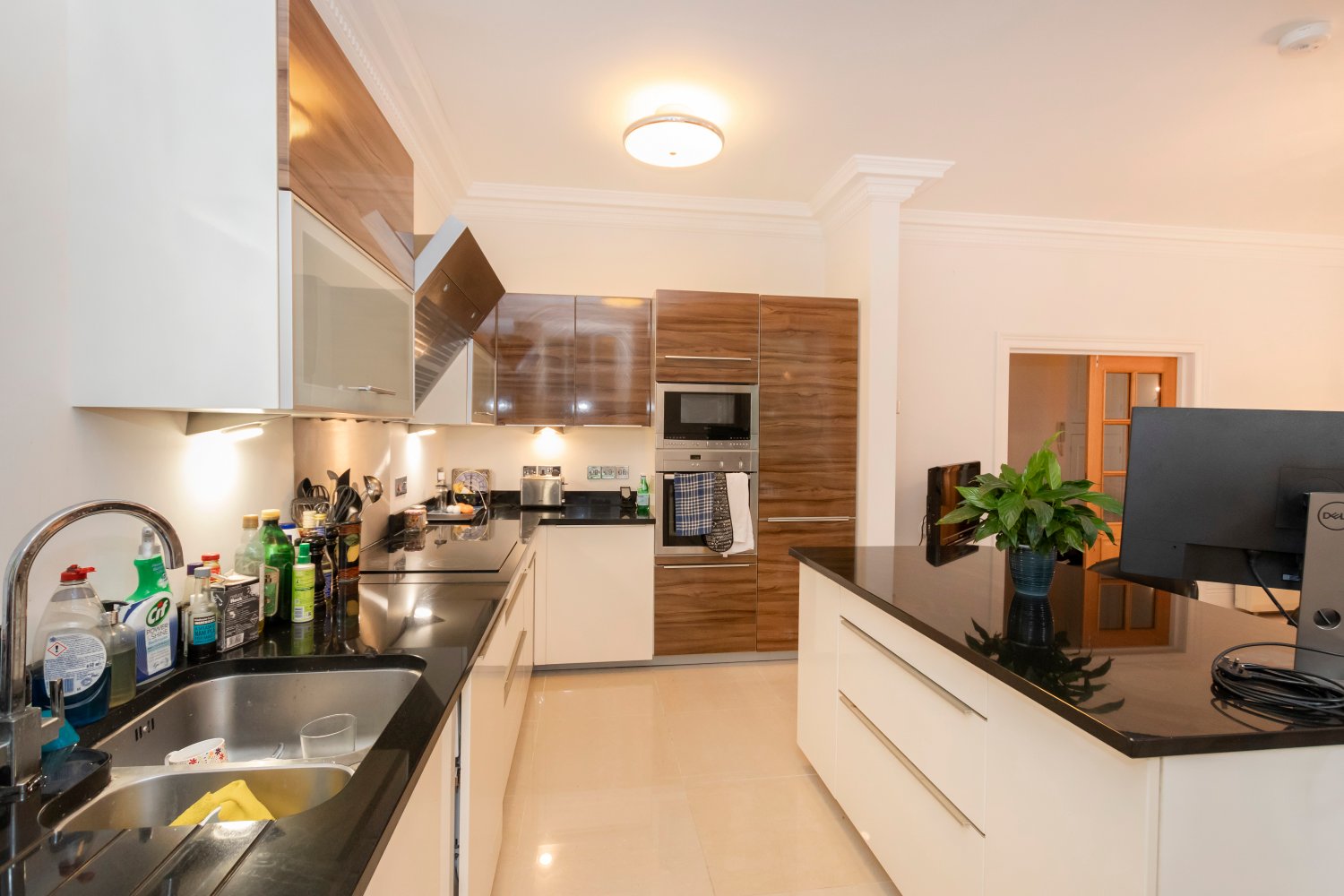 Flat 3, 4 Choisi Terrace photo 3