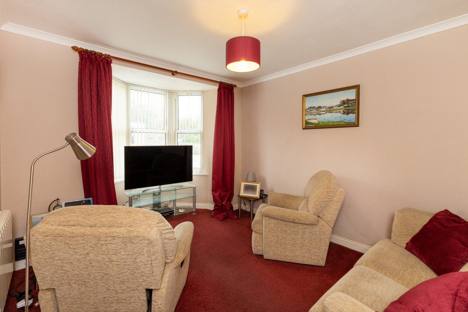 2 Hazeldene photo 3