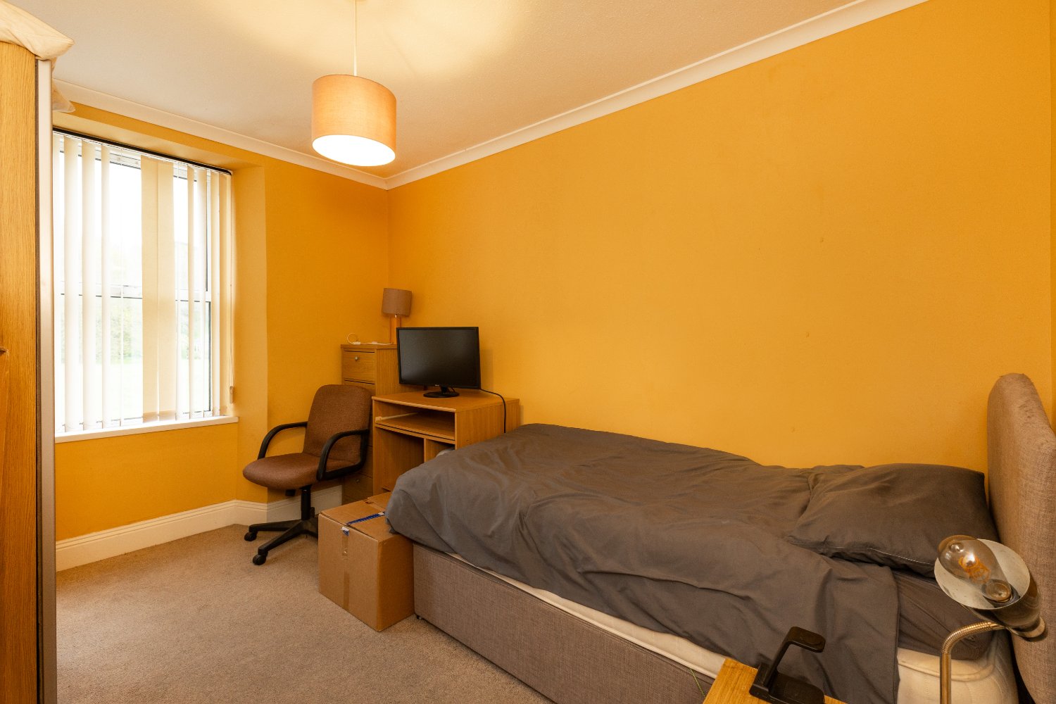 2 Hazeldene photo 14