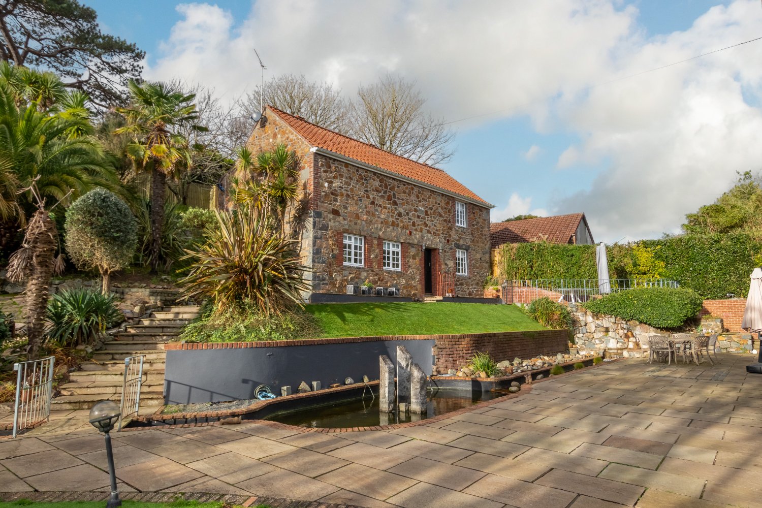 Vine House photo 26