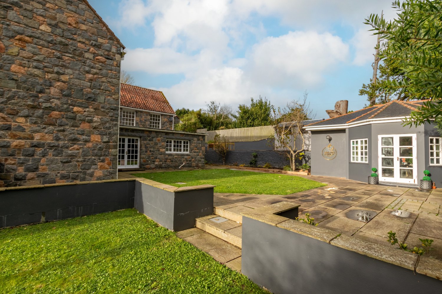 Vine House photo 43