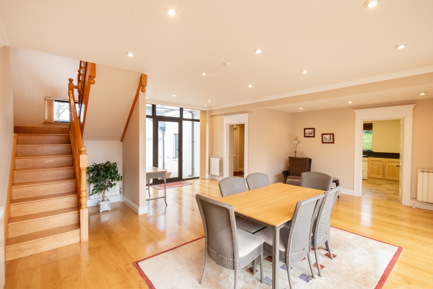 Montville House photo 17