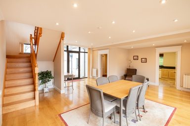 Montville House photo 17