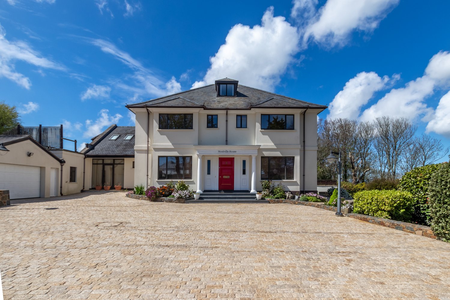 Montville House photo 1