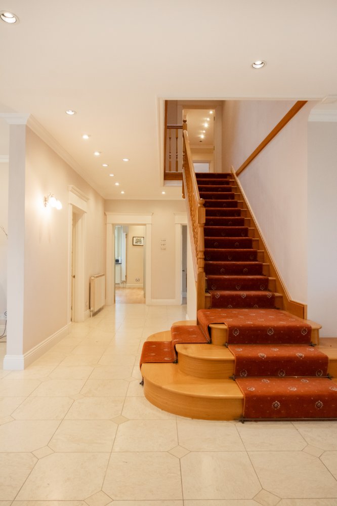 Montville House photo 8