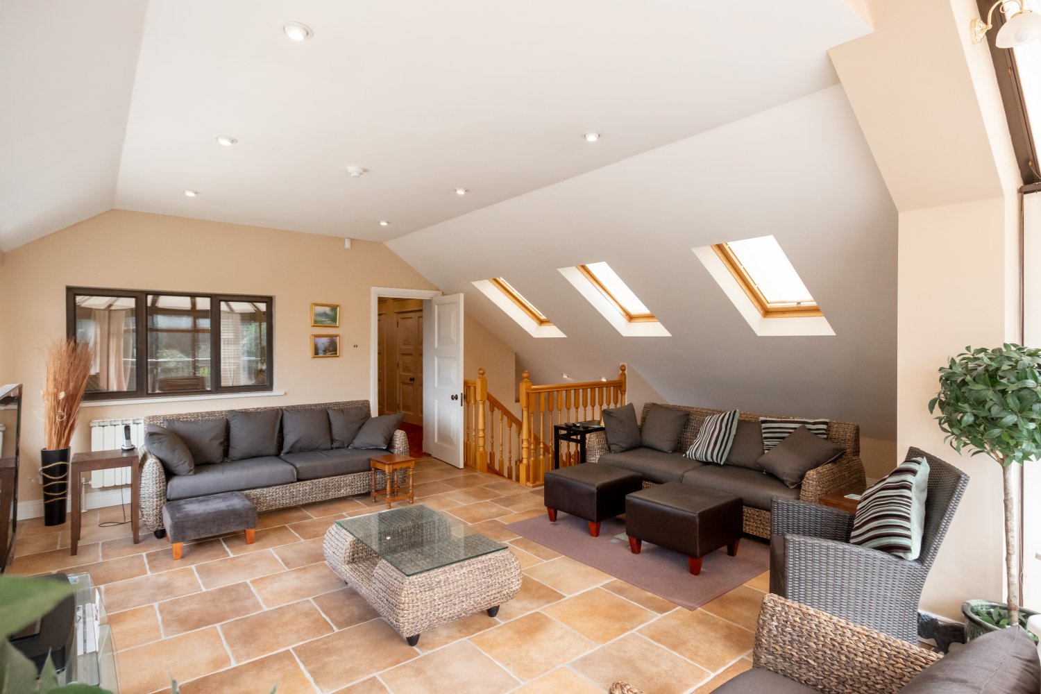 Montville House photo 20