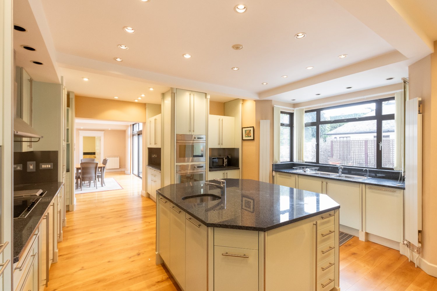 Montville House photo 12