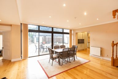 Montville House photo 16