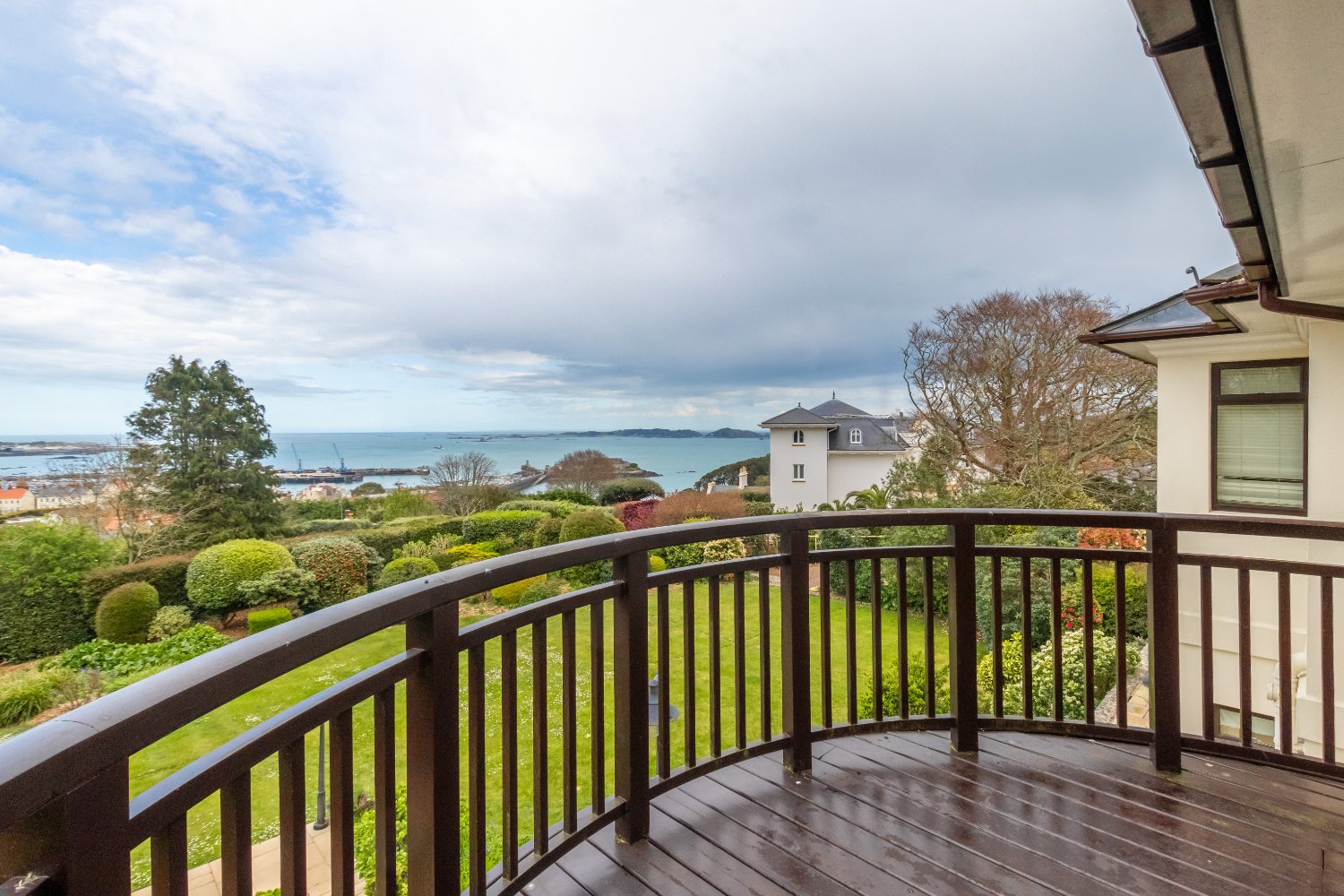 Montville House photo 29