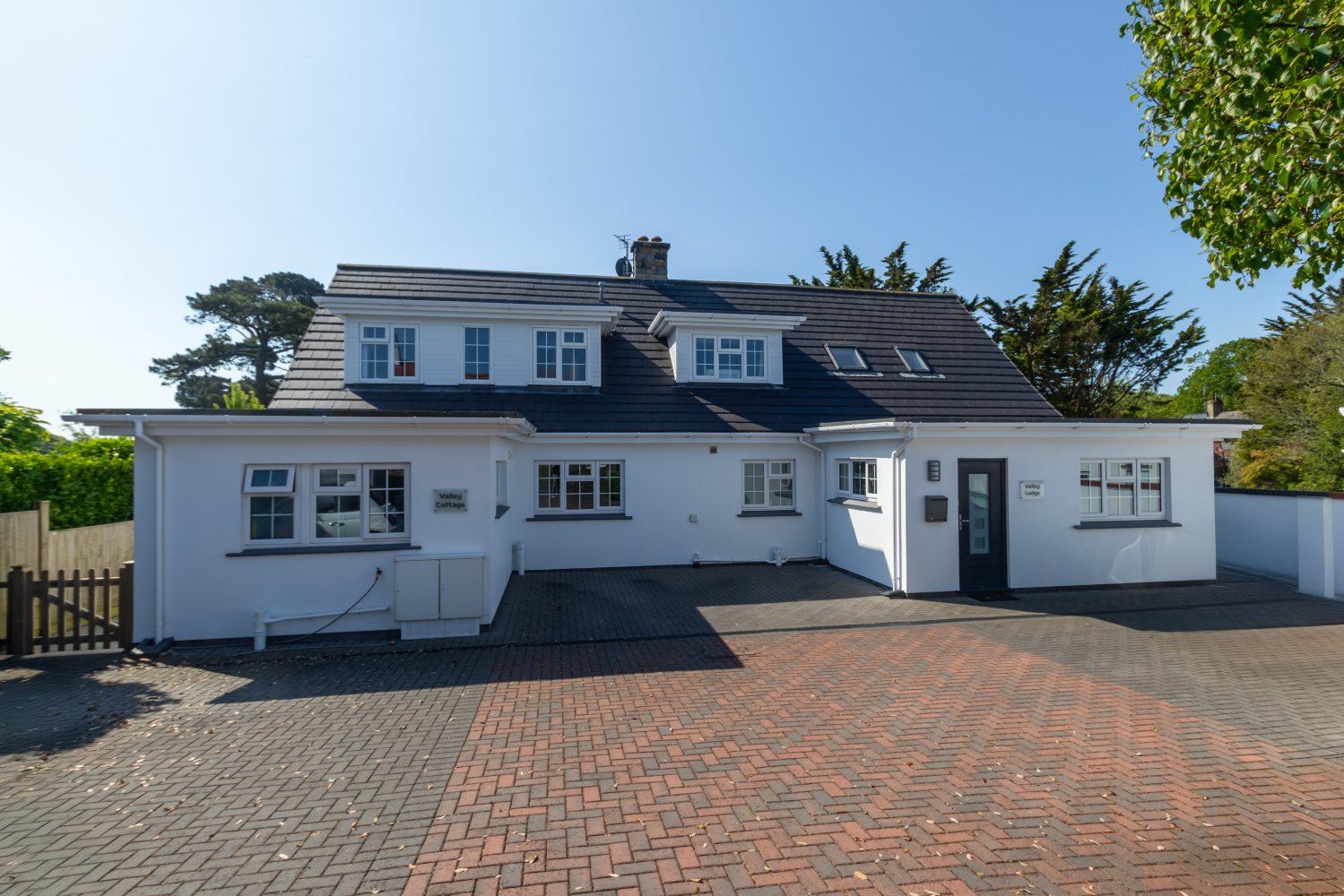 Valley Lodge & Valley Cottage