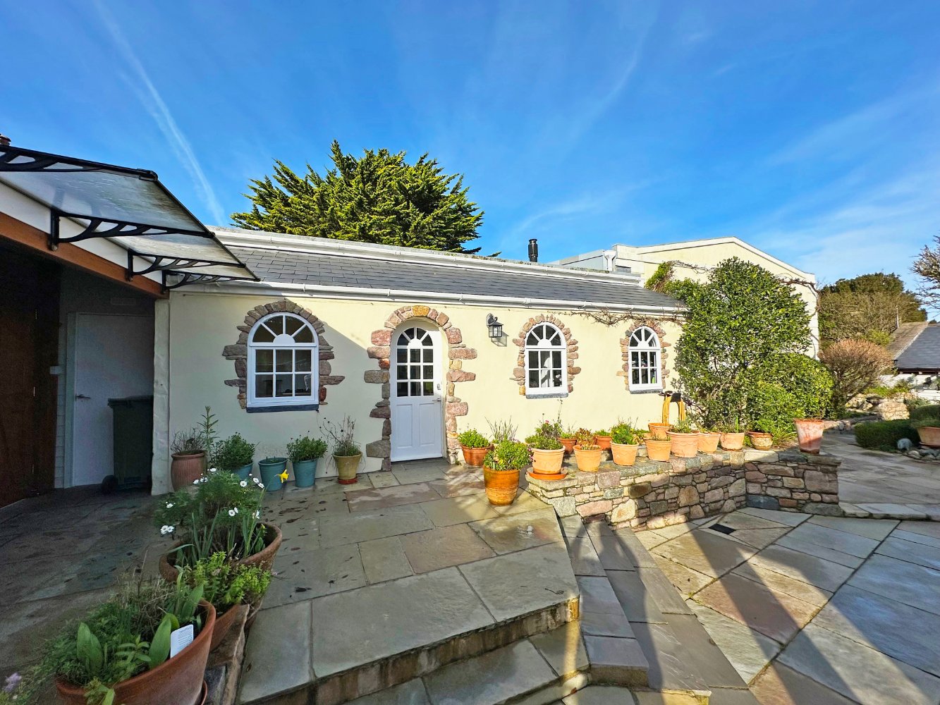Pool House photo 22