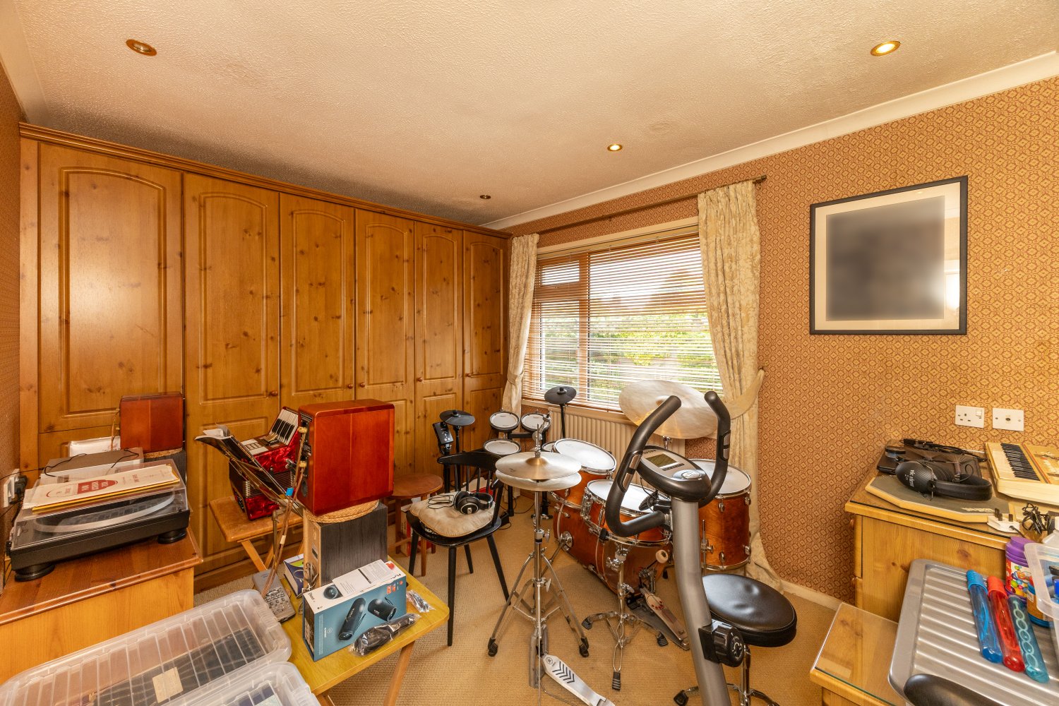 Okewood photo 12