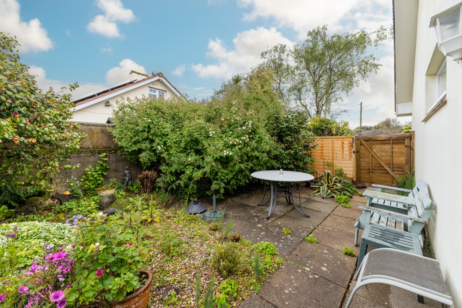 Okewood photo 17