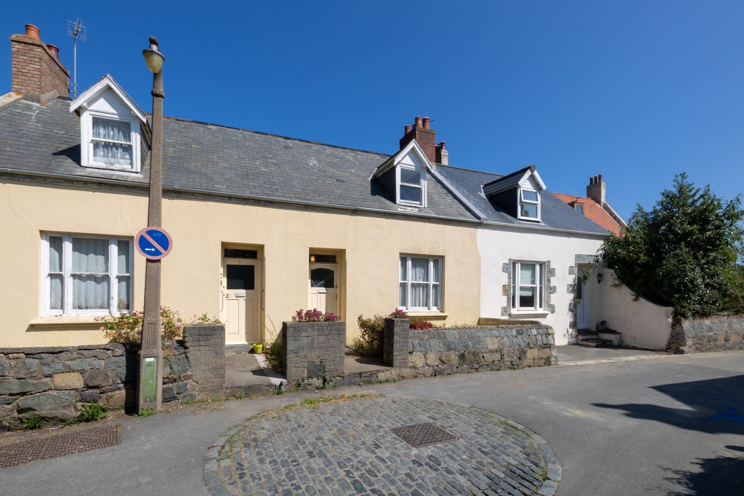 No. 2, Round Chimney Cottages