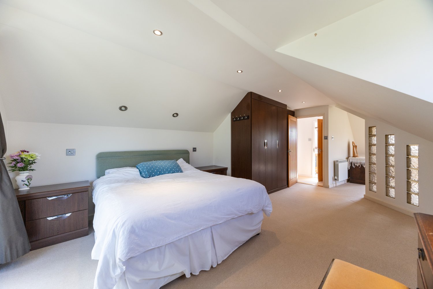 Oakfield photo 22