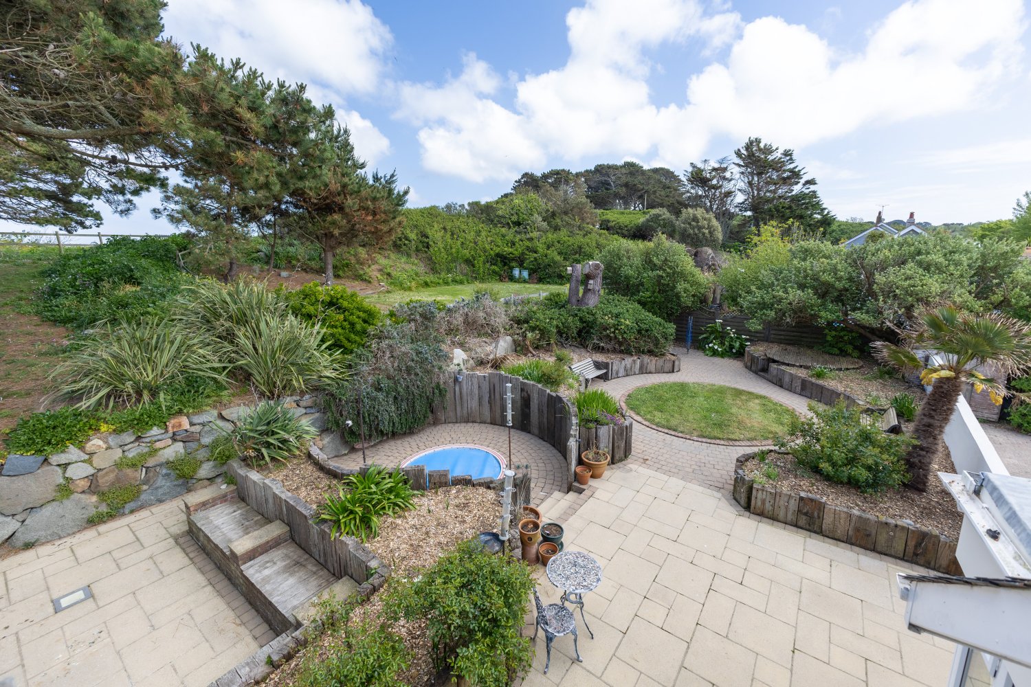 Oakfield photo 29
