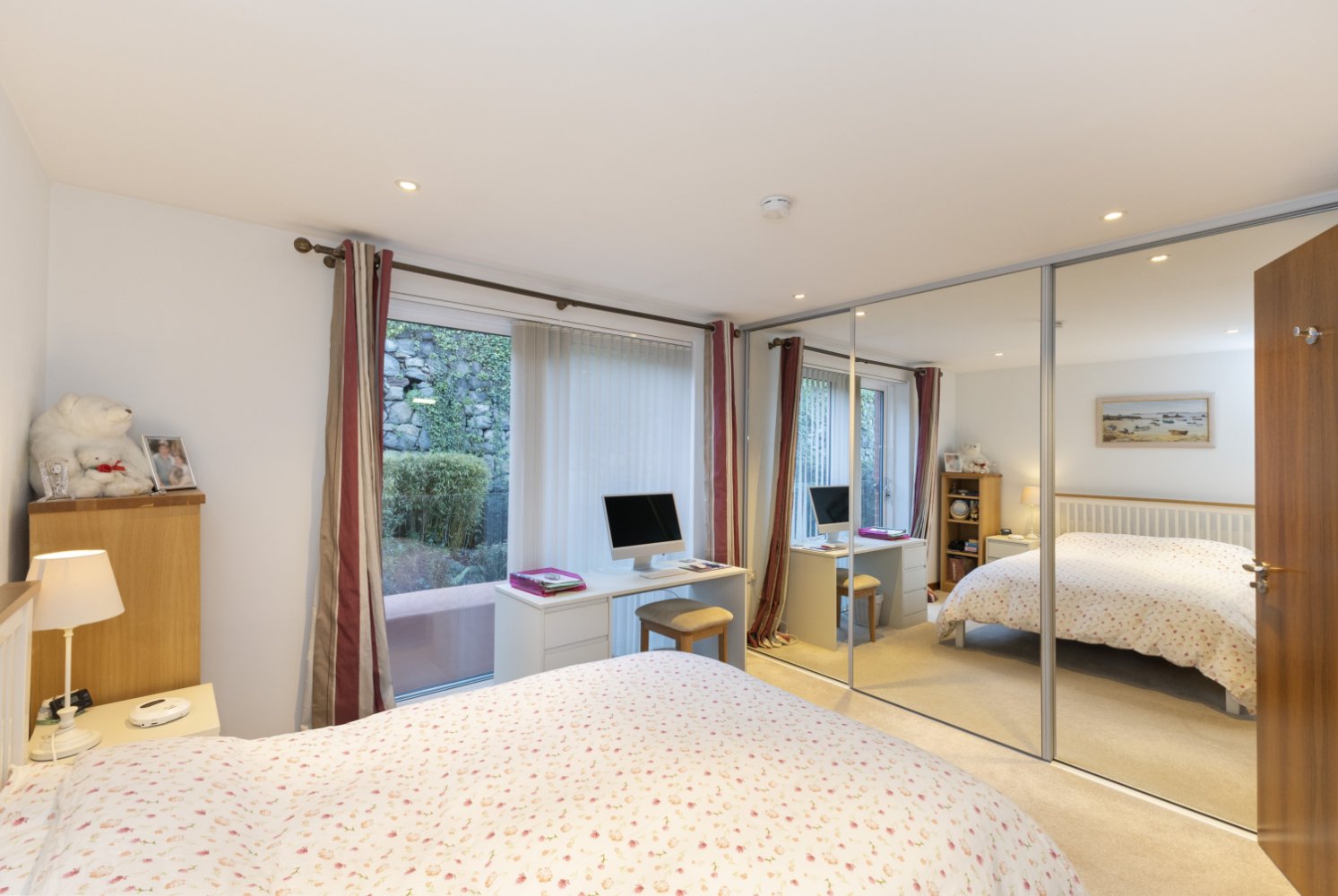 Apt 27, ONE St Julian’s Avenue photo 11