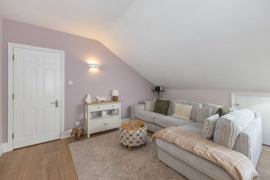 Flat 6, Meadow Grove photo 5