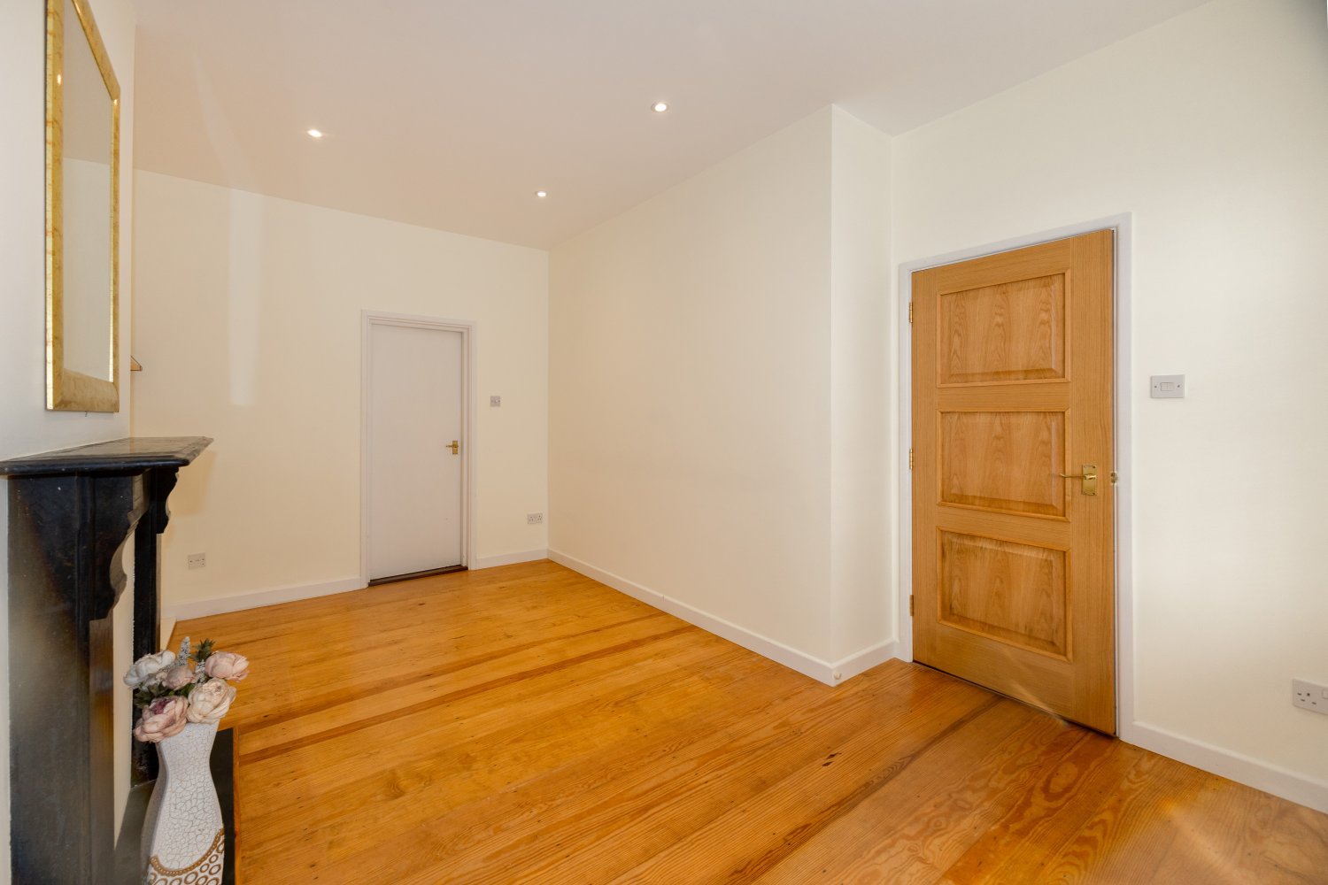 Flat 1, 8 Hauteville photo 5