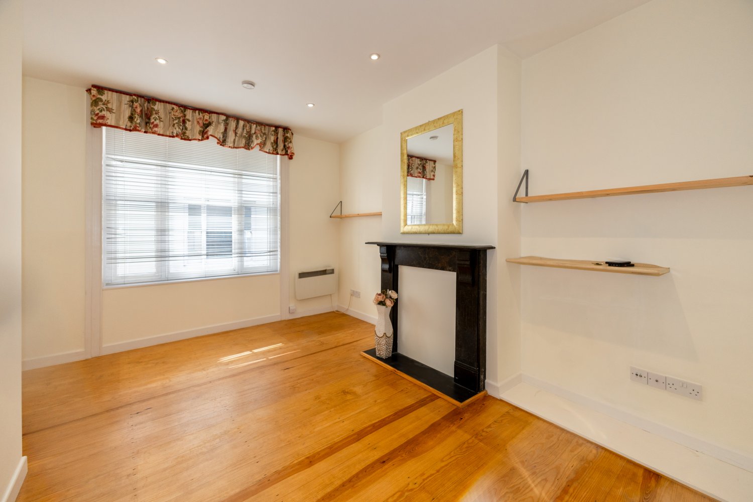 Flat 1, 8 Hauteville photo 4