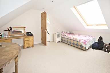 Saffron House photo 11