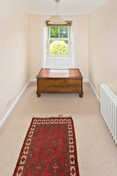 Saffron House photo 8