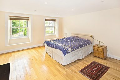 Saffron House photo 9
