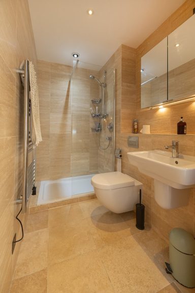 Apartment 6 photo 15
