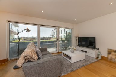 Apartment 6 photo 5
