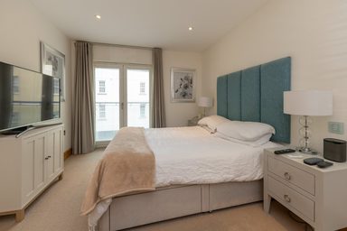 Apartment 6 photo 13