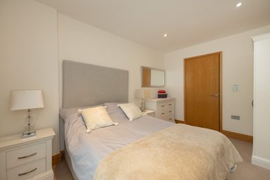 Apartment 6 photo 17