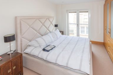 Apartment 7 photo 6