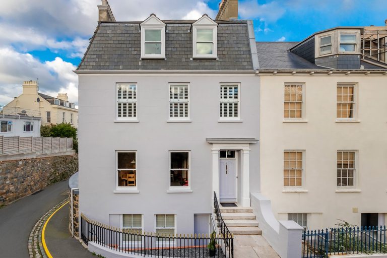 6 Rozel Terrace photo 1