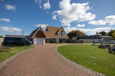 Greystones photo 34