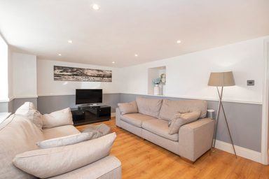 Mulberry House photo 12