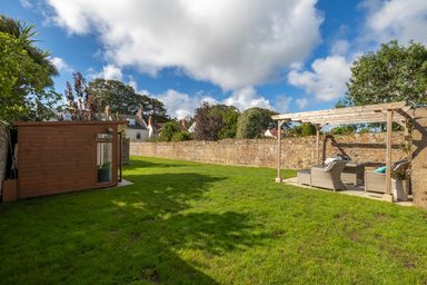 Mulberry House photo 34