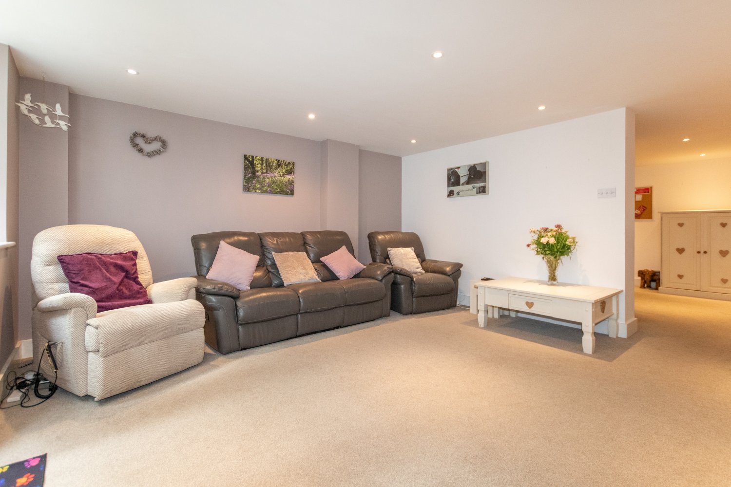 Flat 1 Farnley House photo 3