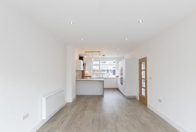 No 13 Allanson Court photo 3