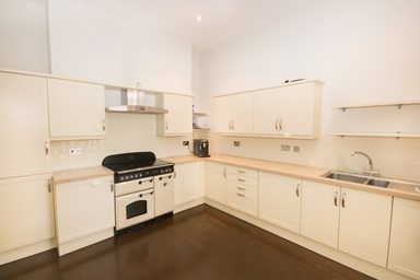 Connaught House photo 4