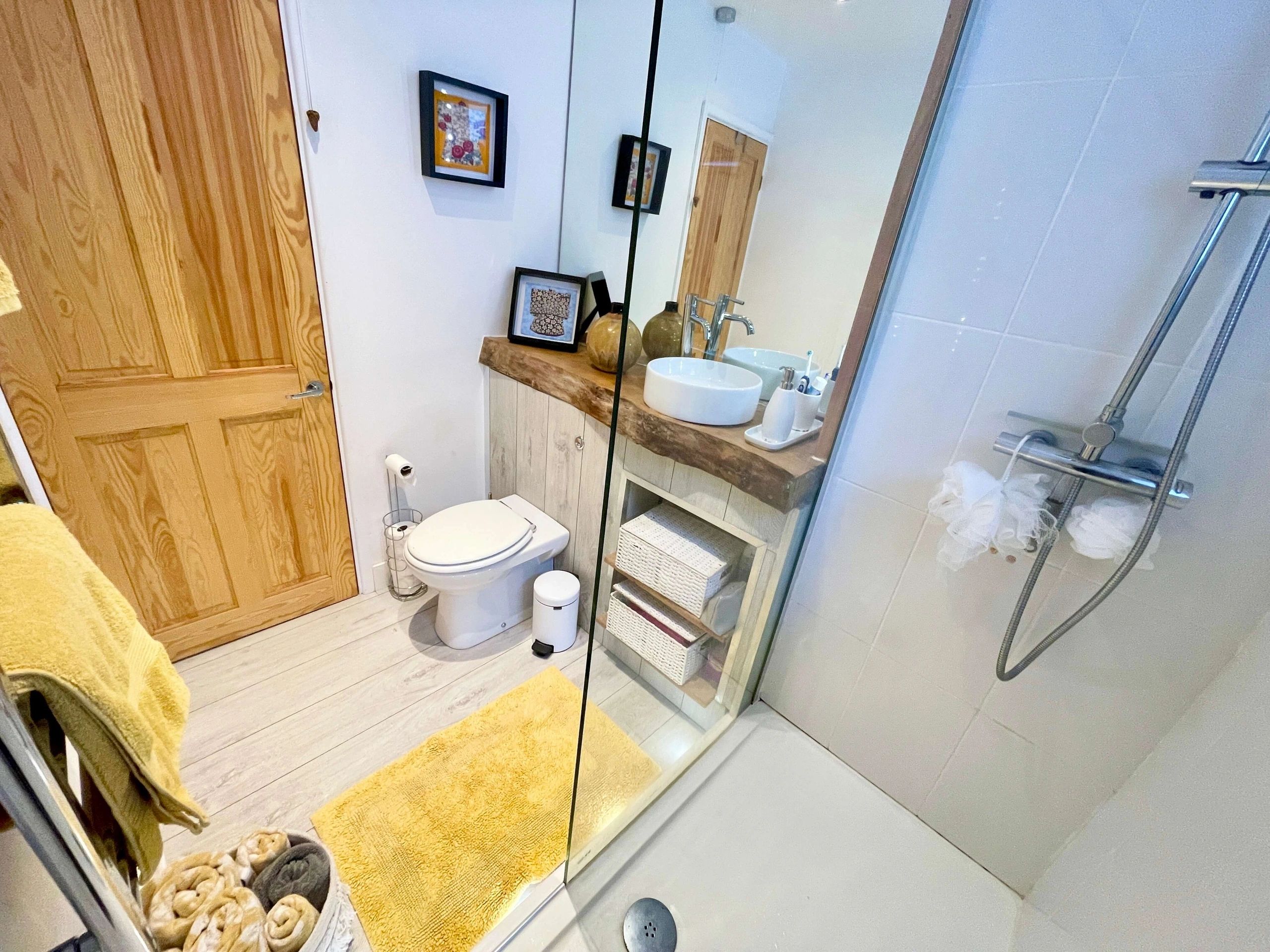 6 Laverstock Court photo 16